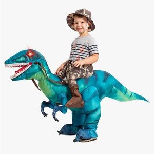 Halloween costume!! Size 4-6T Blow up dinosaur costume.